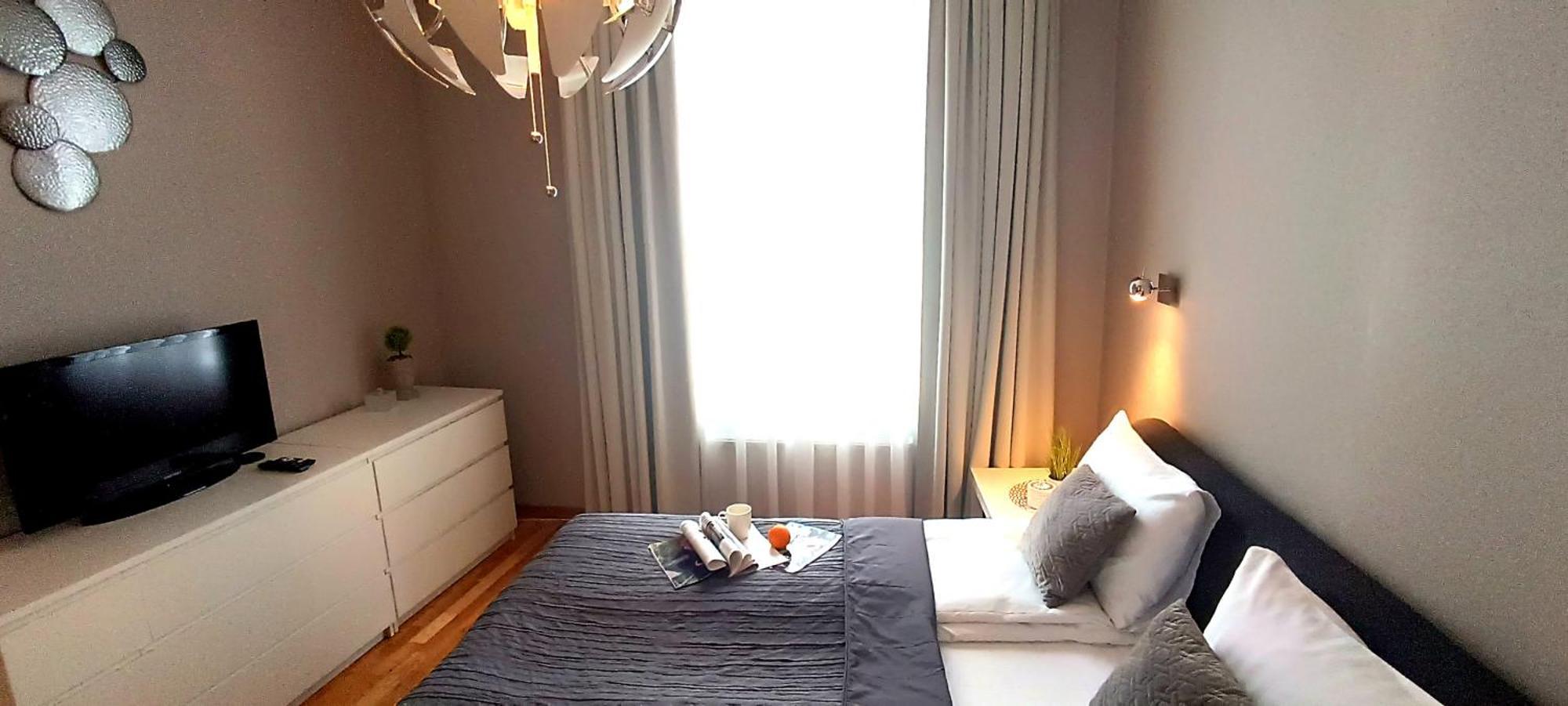 Old Town 2 Bedroom Apartment Near Dome Square & Scenic Waterfront Riga Kültér fotó