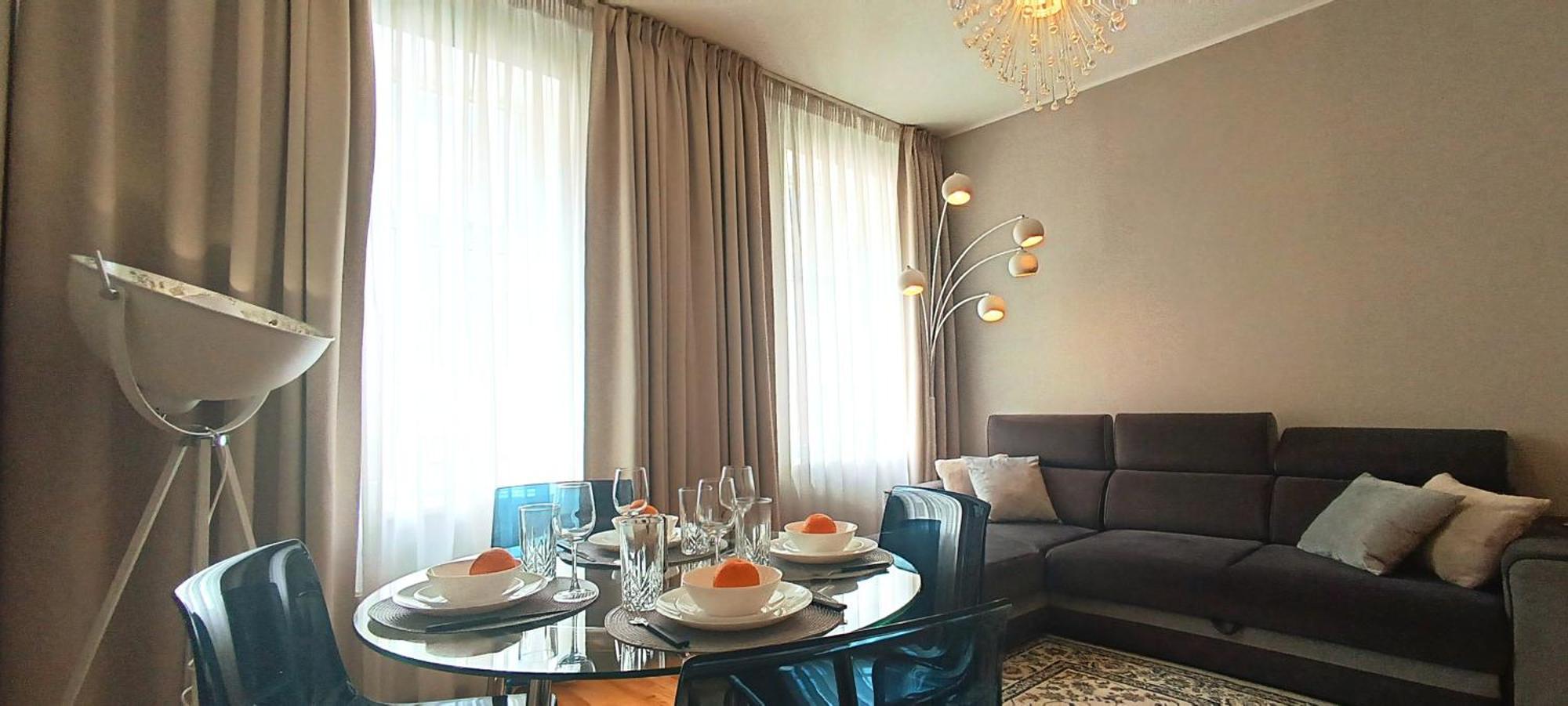 Old Town 2 Bedroom Apartment Near Dome Square & Scenic Waterfront Riga Kültér fotó