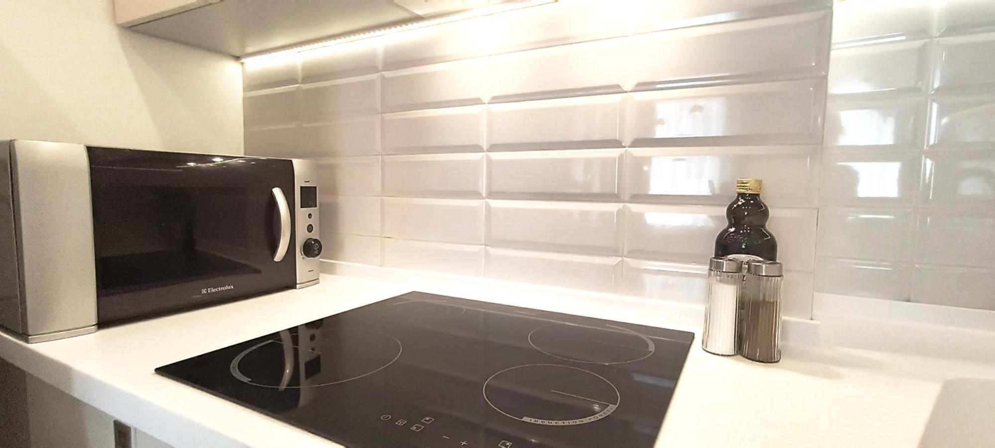 Old Town 2 Bedroom Apartment Near Dome Square & Scenic Waterfront Riga Kültér fotó
