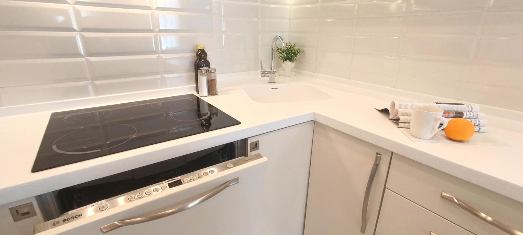 Old Town 2 Bedroom Apartment Near Dome Square & Scenic Waterfront Riga Kültér fotó